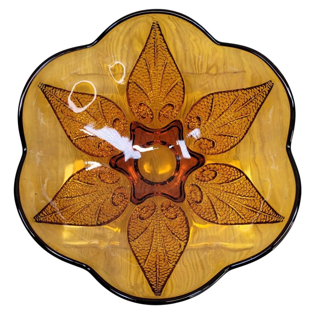 Indianaβ Glass Amber Leaf Bowl Vintage 7.5 Inch Scalloped Mid Century Modern
